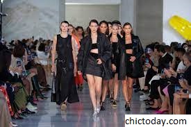 8 Tren Top Dari Paris Fashion Week Spring 2022